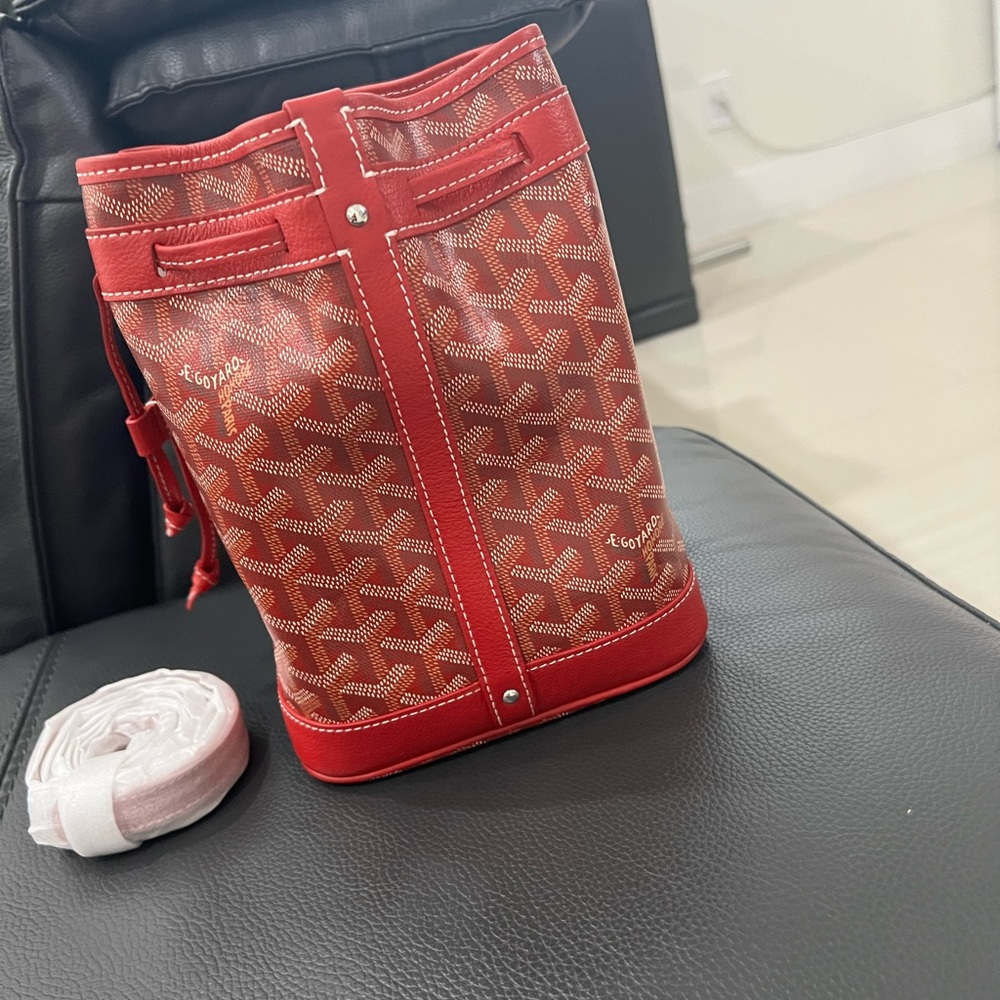 GOYARD PETIT FLOT BUCKET BAG RED